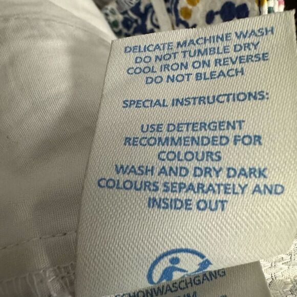 Boden Paisley Floral 4" Richmond Shorts size 6 - Picture 6 of 6